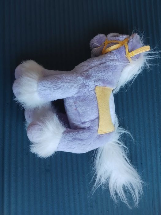 Оригинална играчка кончето на Барби