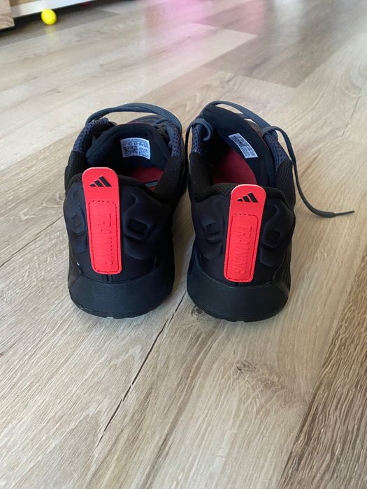 Маратонки Адидас 40 номер uk 6 1/2