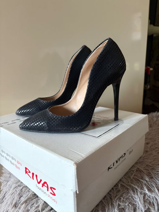 Модерни токчета Rivas