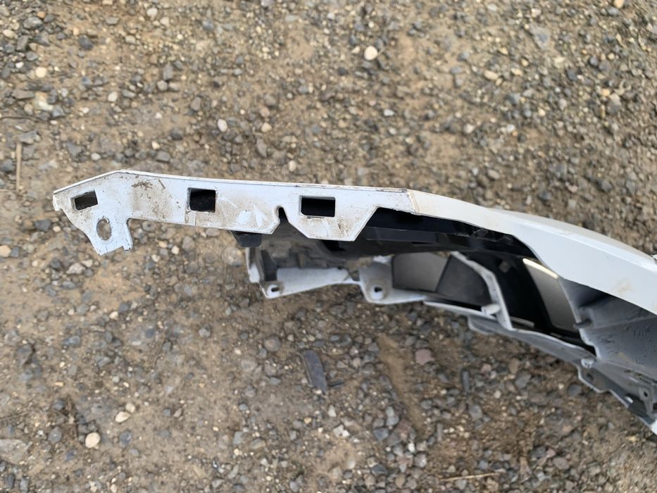 Bara fata Renault Megane 4 facelift