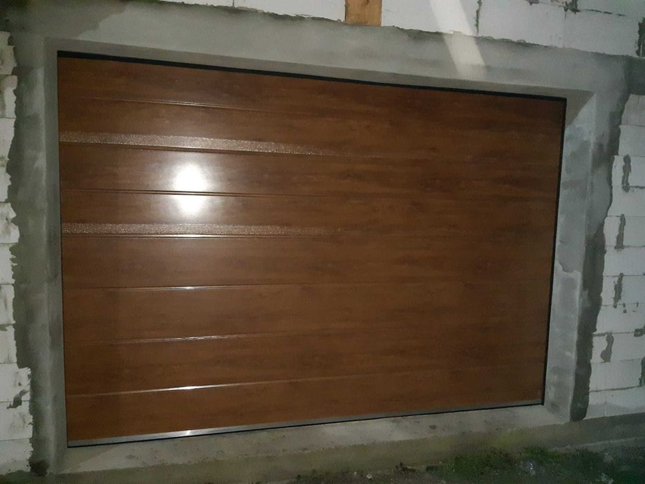 uși de garaj automate