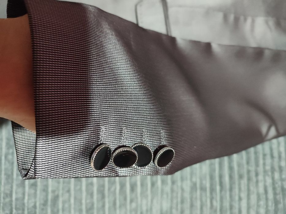 Продается Мужской костюм