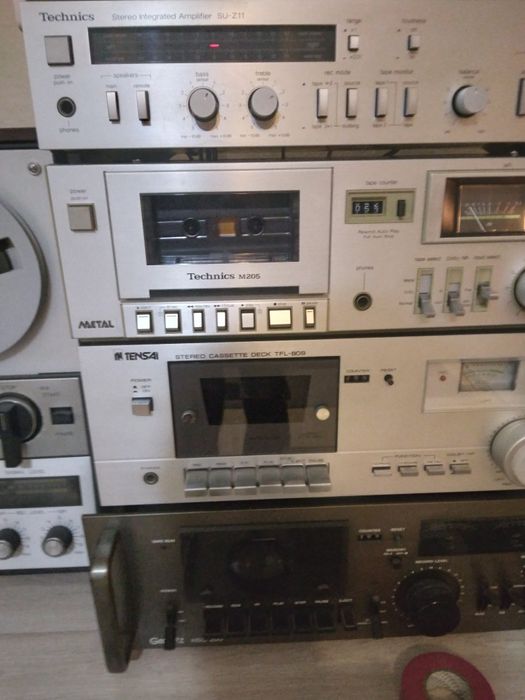 4 Deck-uri, mag Kashtan+ boxe , pick-up Grundig, 2 ampl. Technics
