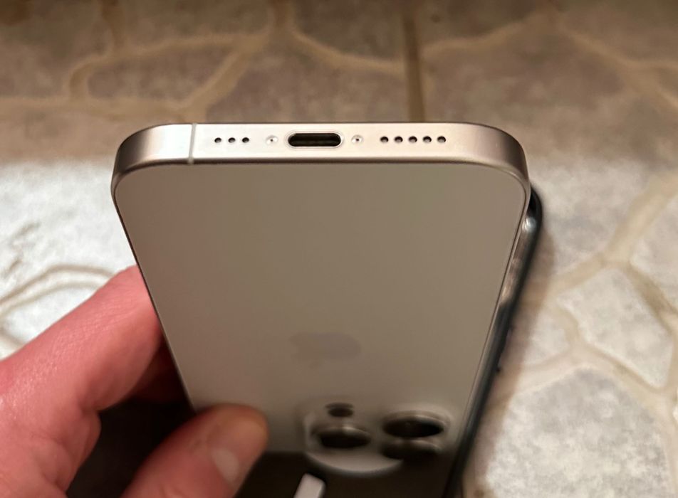 iPhone 15 Pro 256GB Alb