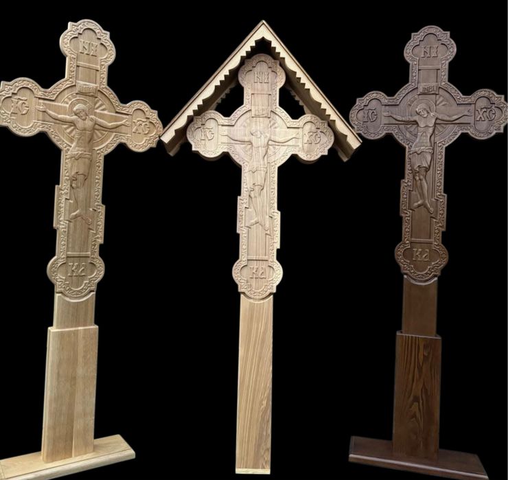 Troite, cruci, cruci altar
