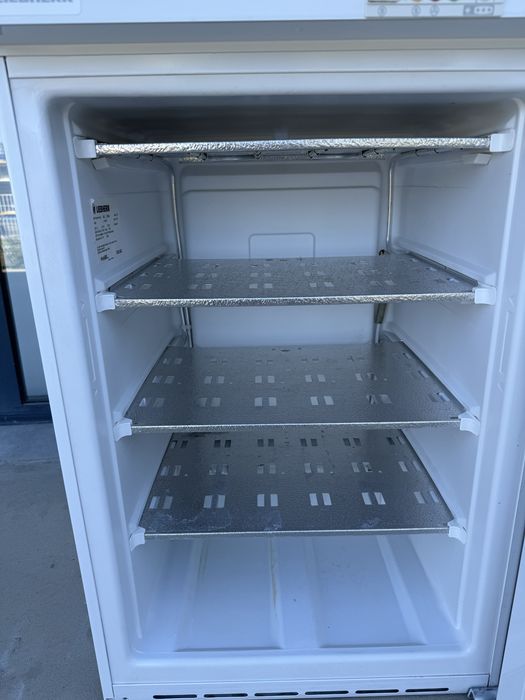 Малък Фризер Либхер 4чекмеджета