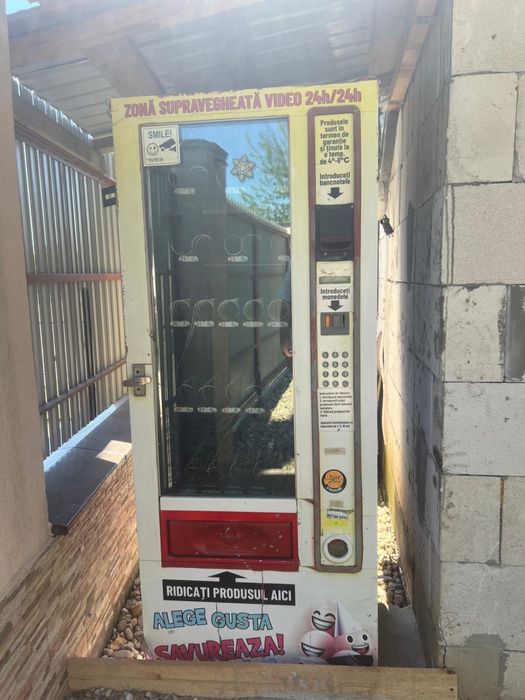 Automat Vending refrigerat