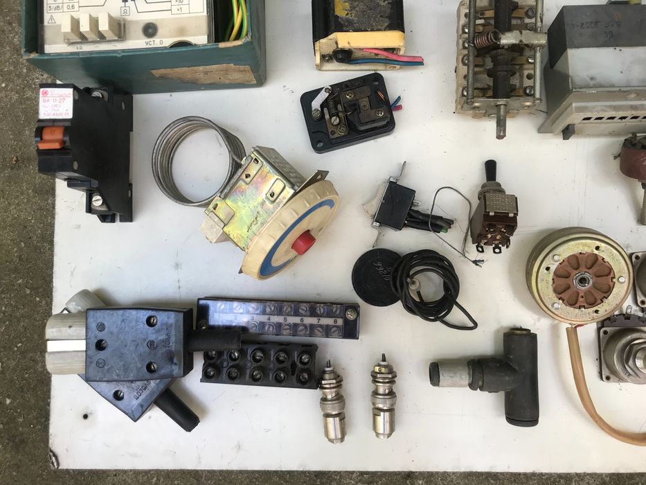 уред TeleVar ,ел стабилизатори, и РпгТ,сешоар Zelmer