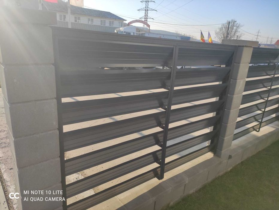 Vând garduri și porți din