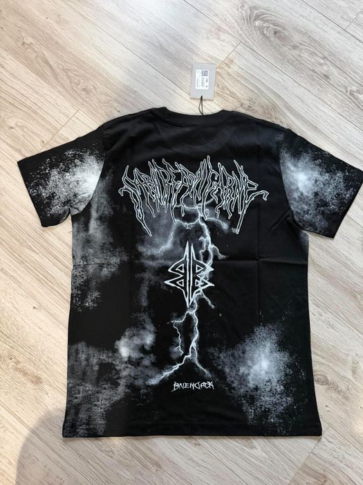 Tricou de vanzare
