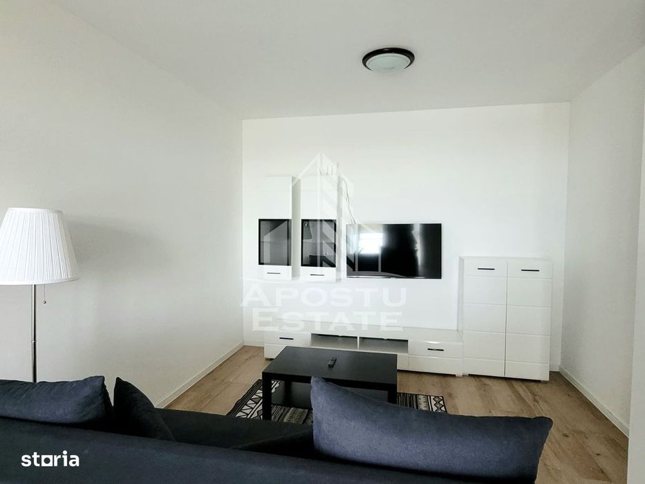 Apartament cu 2 camere, semidecomandat, cu parcare, zona Torontarului