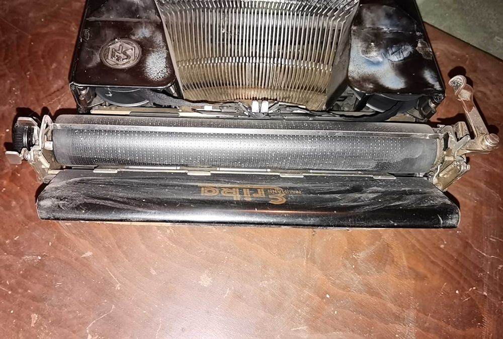 Антикварна печатаща машина Erika Naumann – 1940 г.