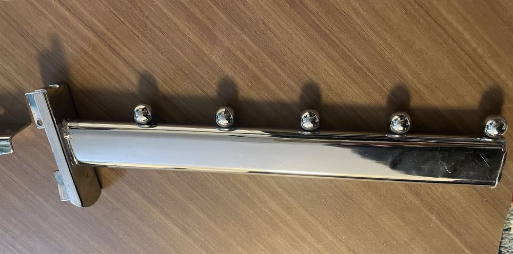 Экономпанели кранштейн для одежда