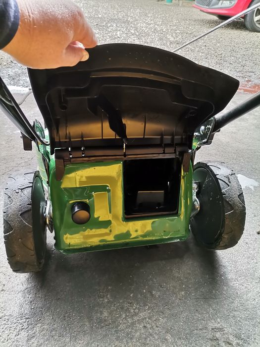 Mașina tuns iarba /gazon  benzina