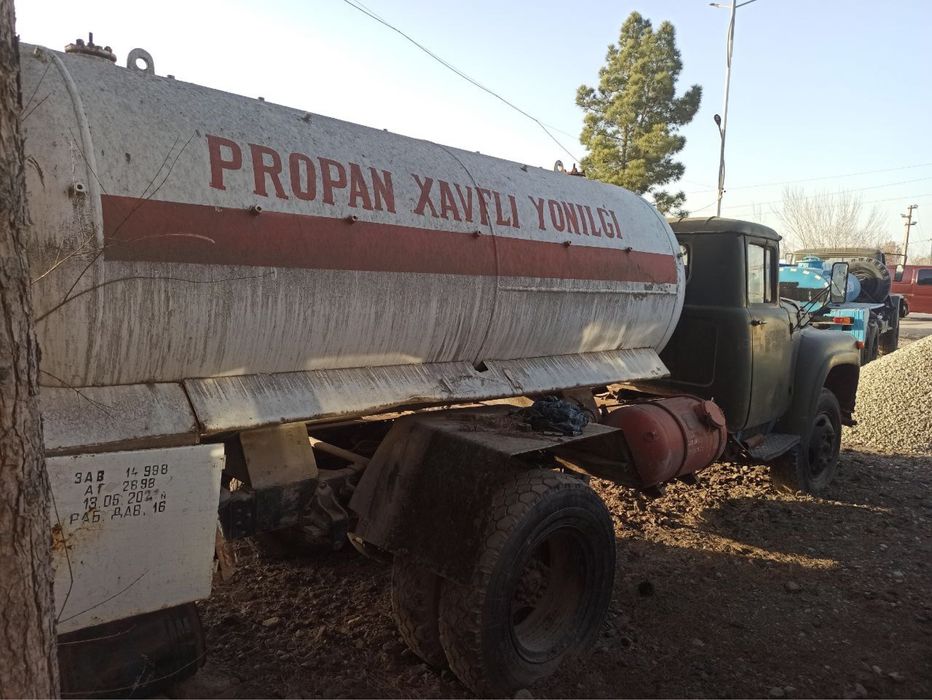 ЗИЛ 130 ЮК ЦИСТЕРНА ГАЗОВОЗ сотилади 1993 йил.