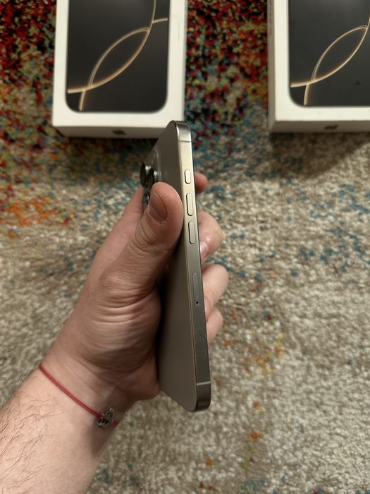 Iphone 16 pro max/16 pro