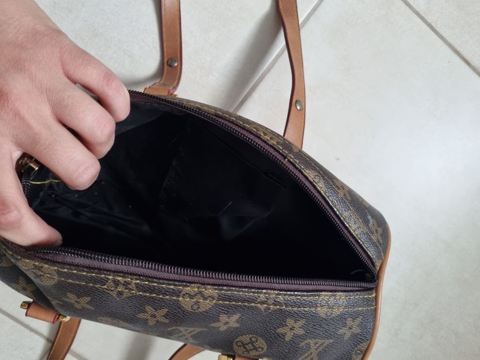 Geantă Louis Vuitton