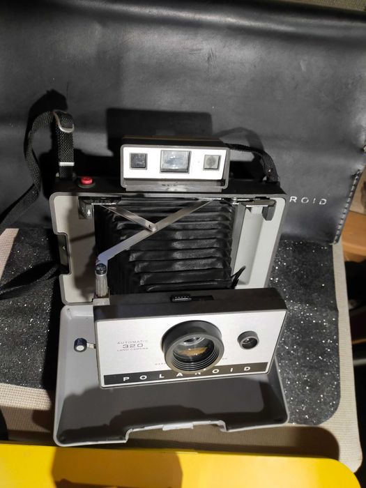 Ретро камера Polaroid