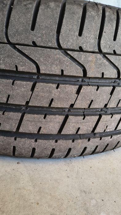 Anvelope vara 275 45 20 Continental și 275 40 20 Pirelli