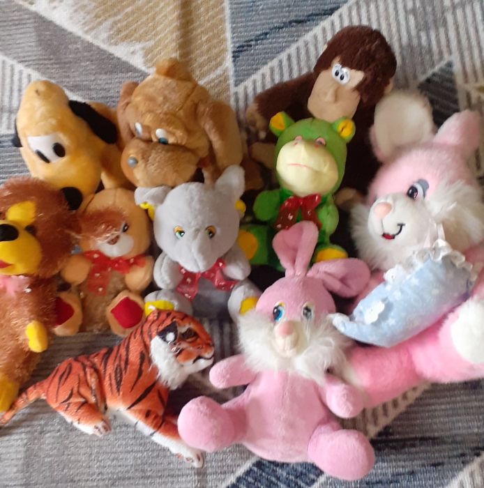 Продам игрушки мягкие .
