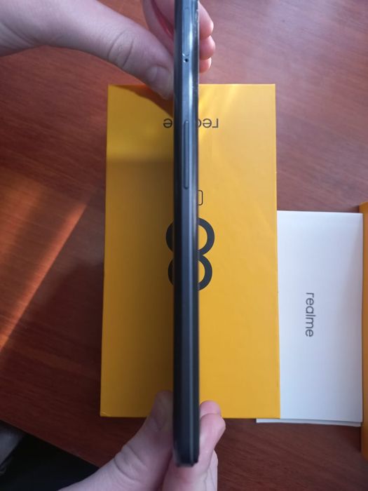 Realme 8 5g 128гб.