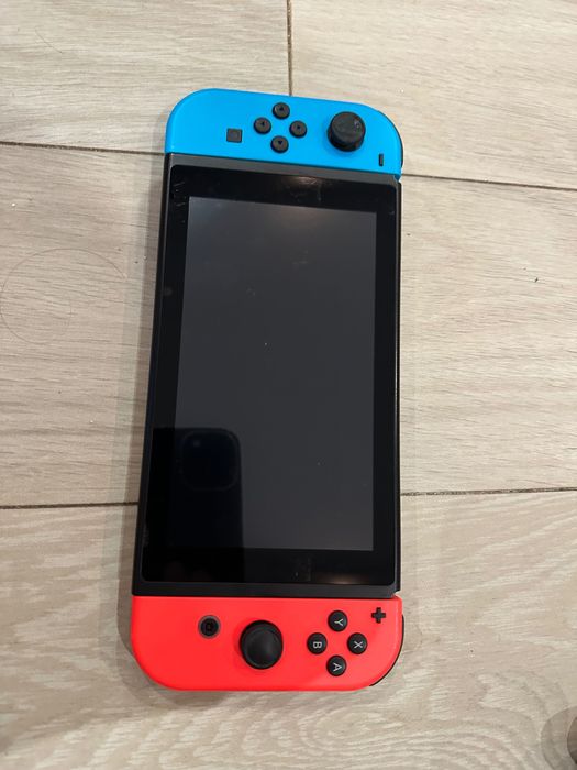 Nintendo  Switch