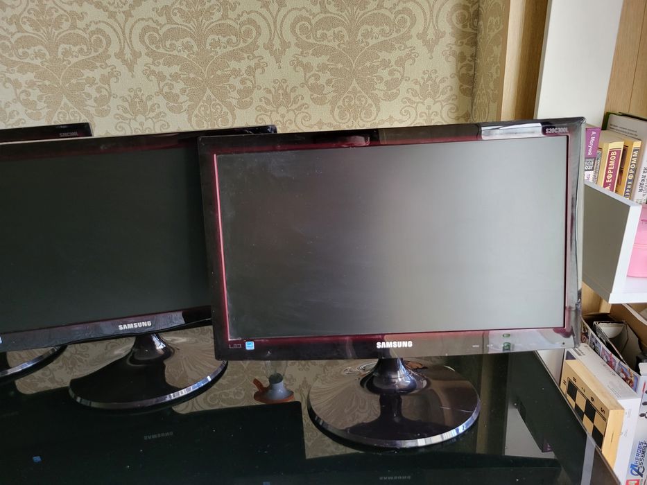 Мониторы SAMSUNG  20 дюймовые