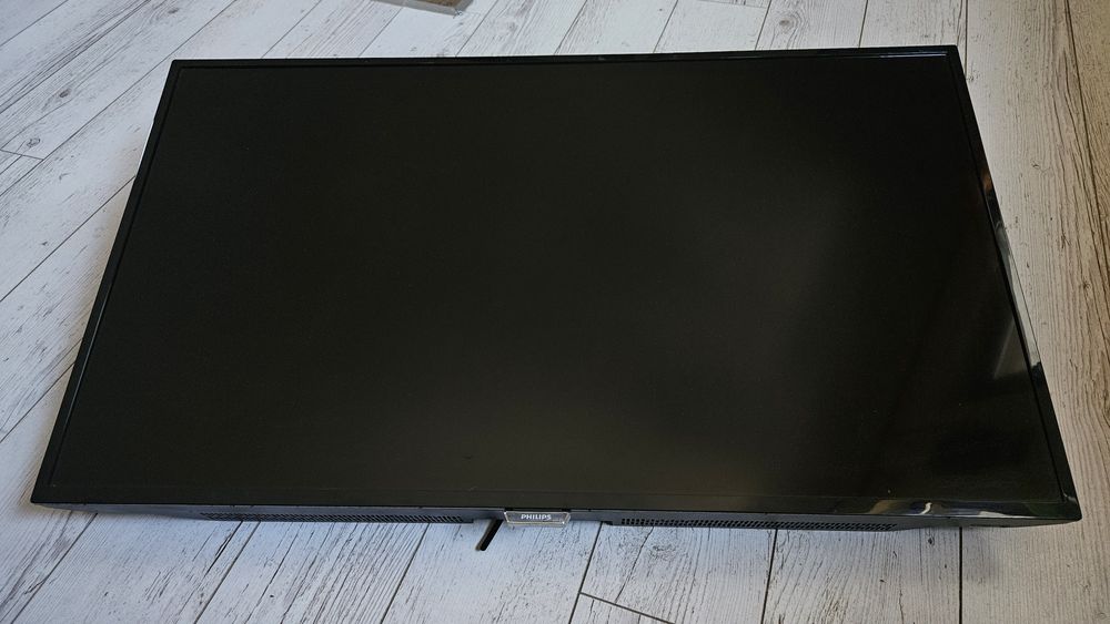 Philips 40PFT5500/12 – 40” Smart LED TV, Full HD