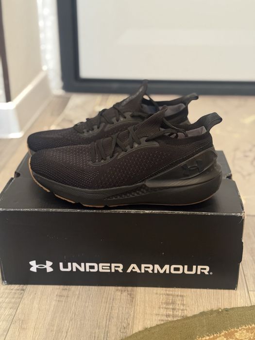 Кроссовки under armour