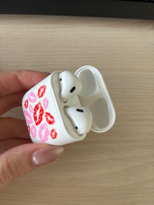 Безжични слушалки Apple AirPods 2