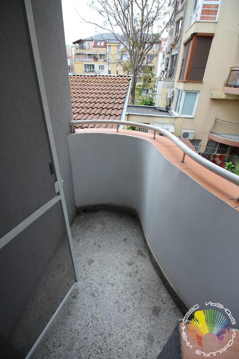 Дава се под наем Двустаен апартамент в Бургас, Възраждане - 72 кв.м за 306 € - Снимка #7