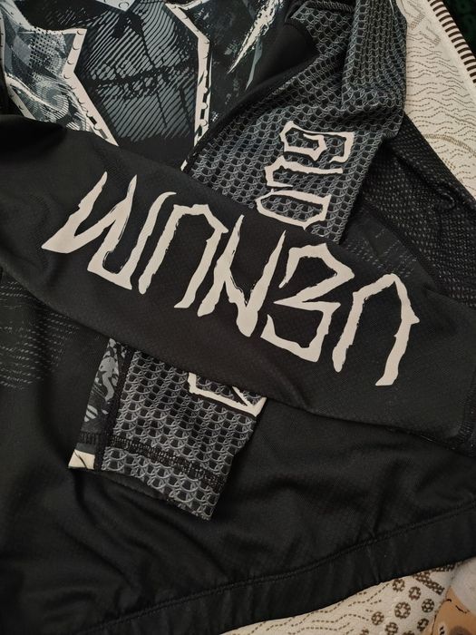 Venum спортна блуза