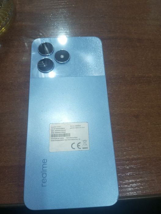 Продам телефон realme not 50