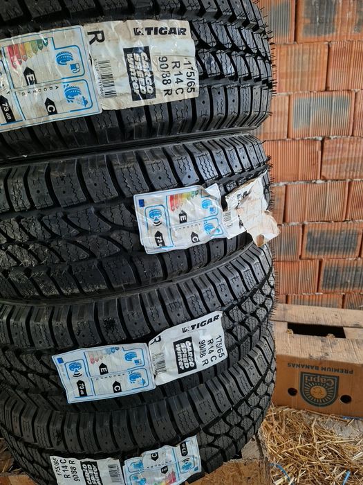 Set anvelope iarnă noi 175 65 14C
