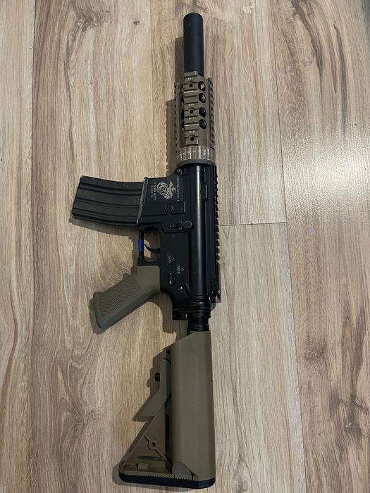 Airsoft M4 specna full metal