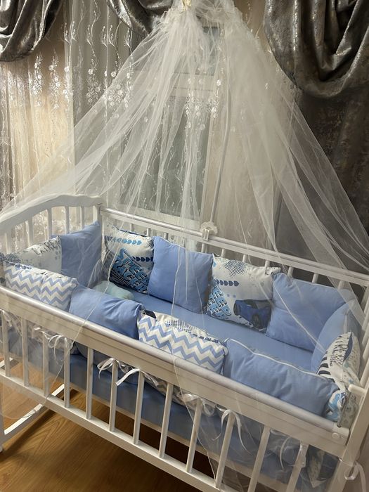 Детская кроватка