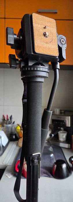 Монопод с хидравлична глава