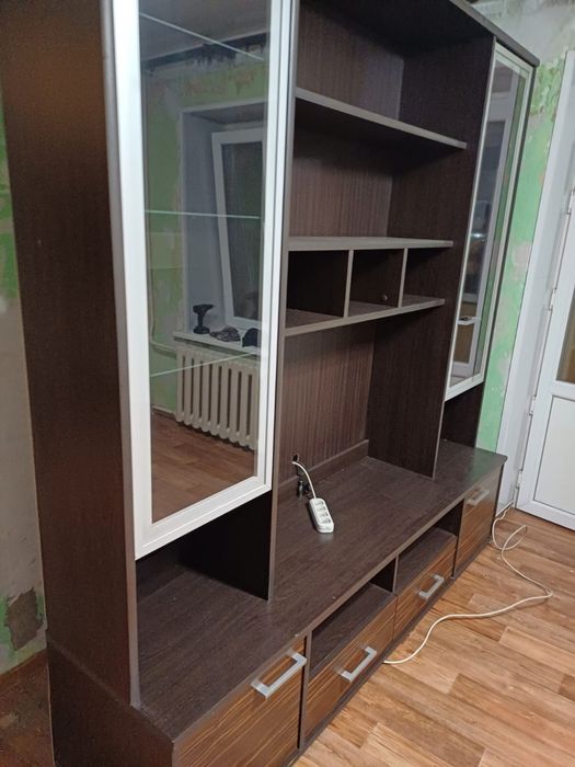 Шкаф в гостинную