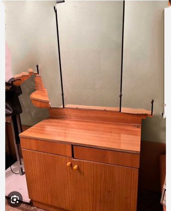 Зеркало с нижним шкафом 3000