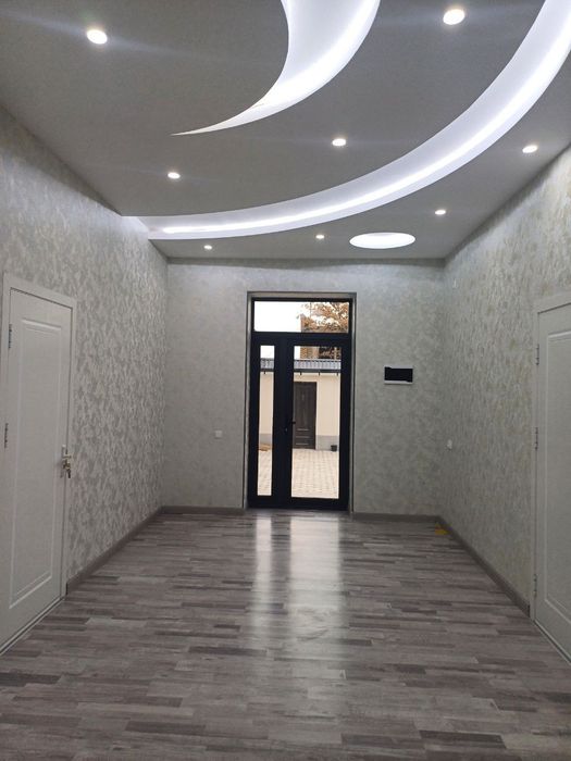 Uy sotiladi 3 sotox 5 xonali