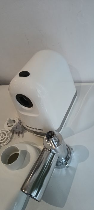 Електрическа месомелачка GOURMETmaxx БЯЛА
