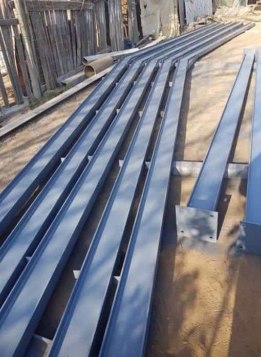 Vand 5ferme metalice la 6m deschidere din  IPE140 si 10stalpi la