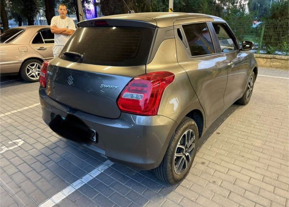 Suzuki Swift 2022,полная