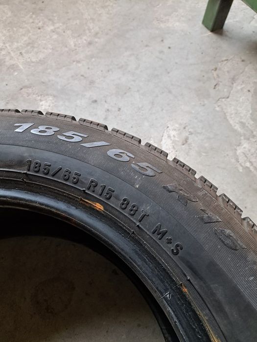 2 anvelope M+S 185 65 r15 Pirelli
