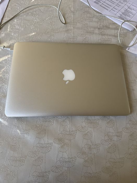 Macbook air (13 дюйм,. 2017 г.)