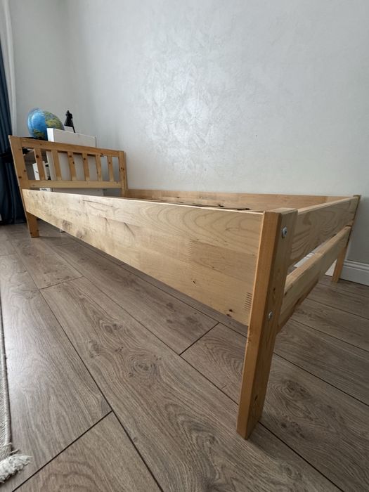 Кровать подростковая