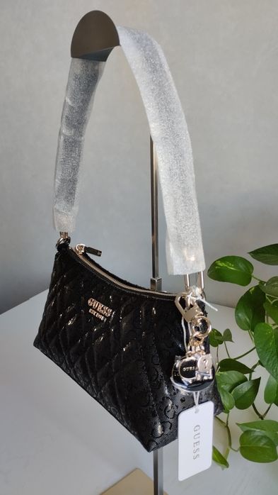 Сумка на плечо Guess Isemay в черном цвете