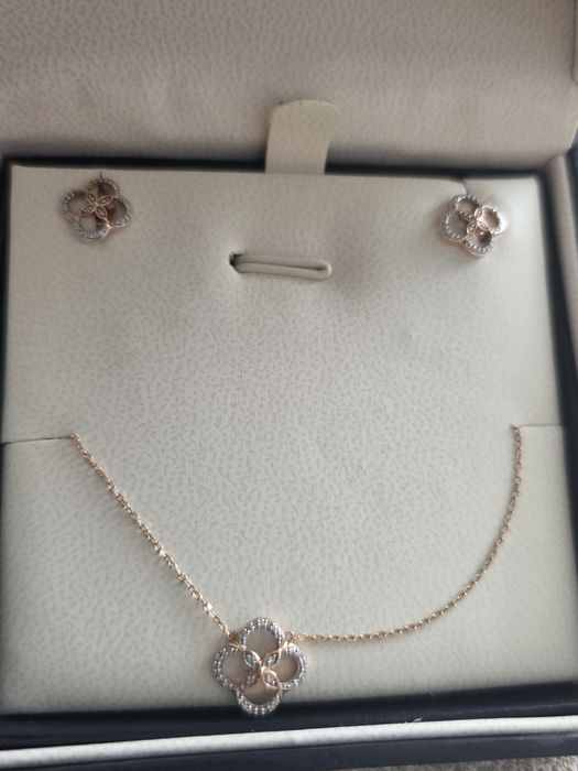 Set aur rose  585 cercei si lant cu pandativ diamante