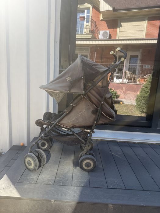 Коляска Maclaren