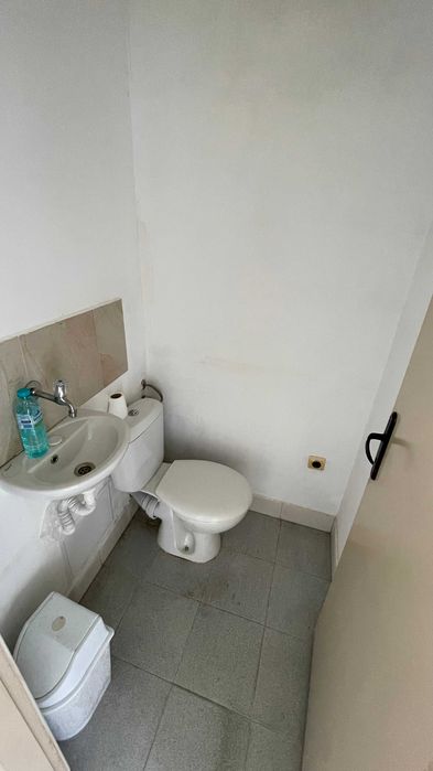 Отдавам помещение под наем в центъра на Свети Влас!